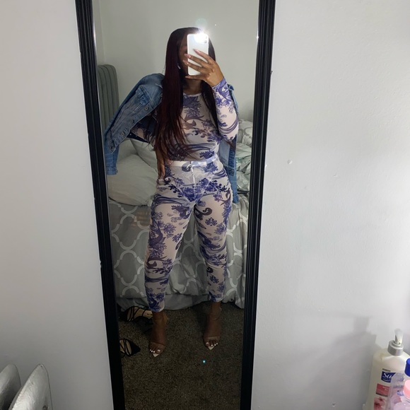 Mesh Suit - Picture 3 of 3